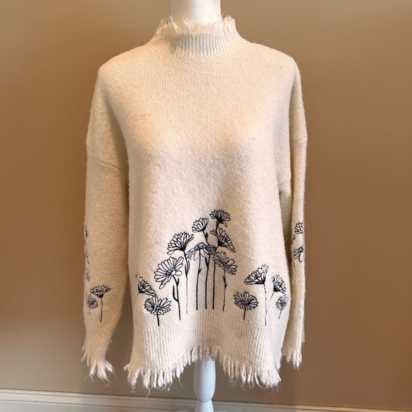 Zara Sweaters - Zara Cream Wool Blend Sweater with Black Embroidered Flowers Size Small